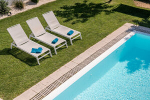 peut on refaire sa pelouse avant les vacances d’été ?